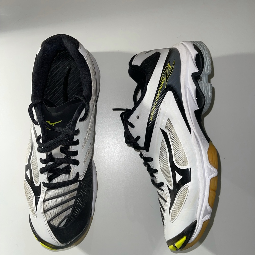 Mizuno Volleyball Shoes
